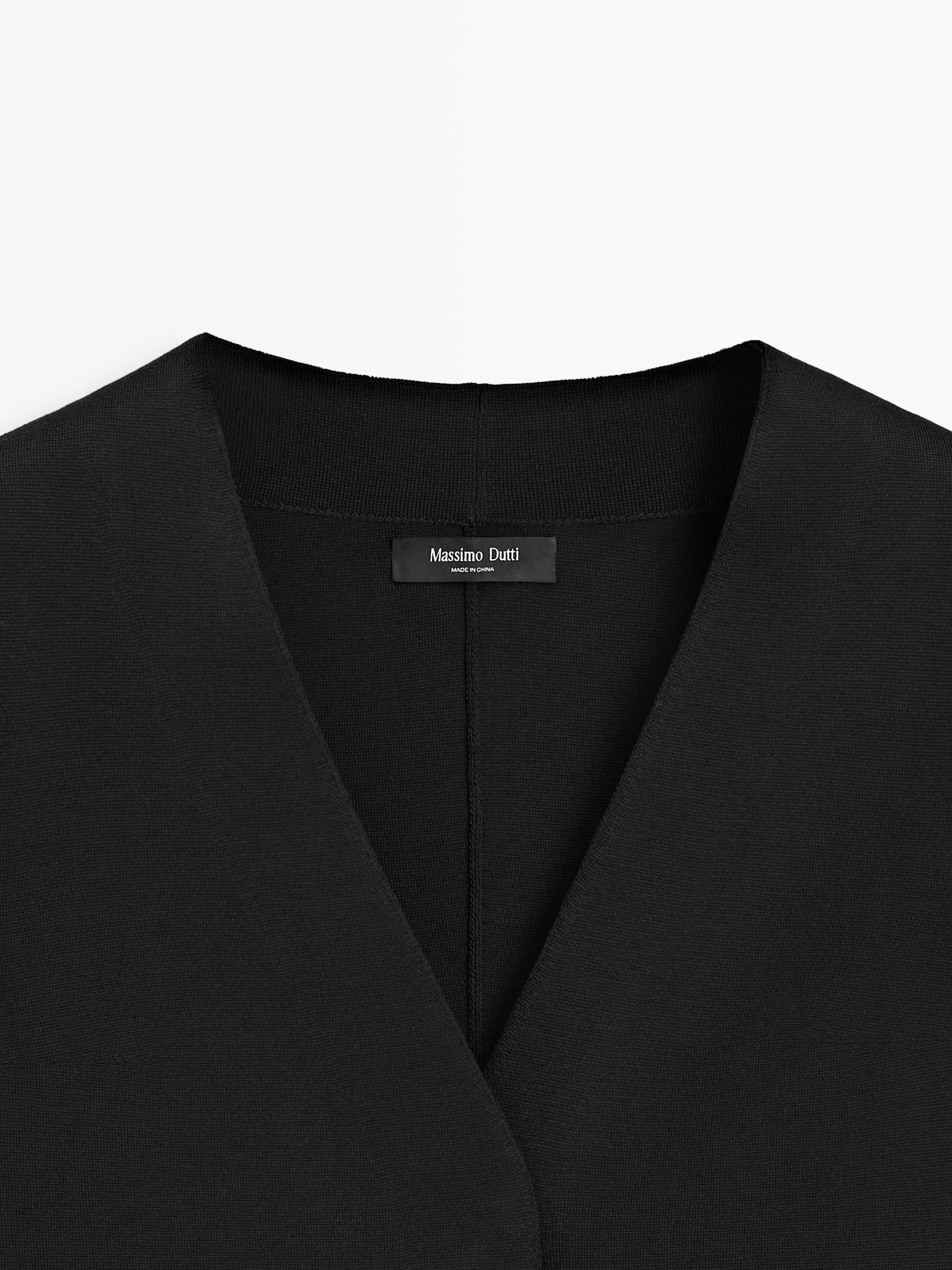 Knit V-neck blazer with fastening detail